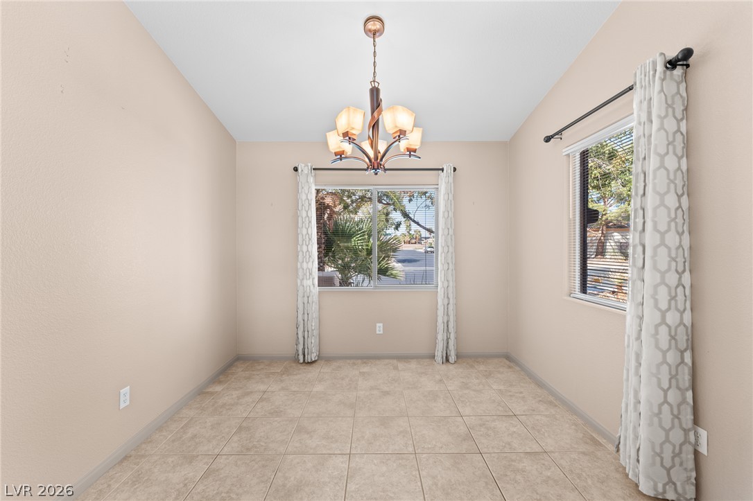3848 Greenfield Lakes Street Property Photo 7