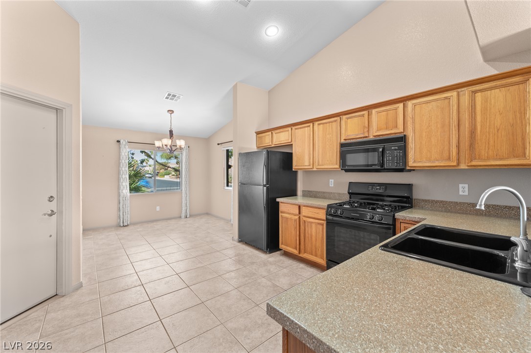 3848 Greenfield Lakes Street Property Photo 11