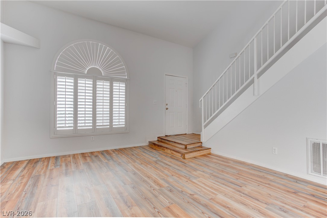 690 Ambling Gait Avenue Property Photo 4