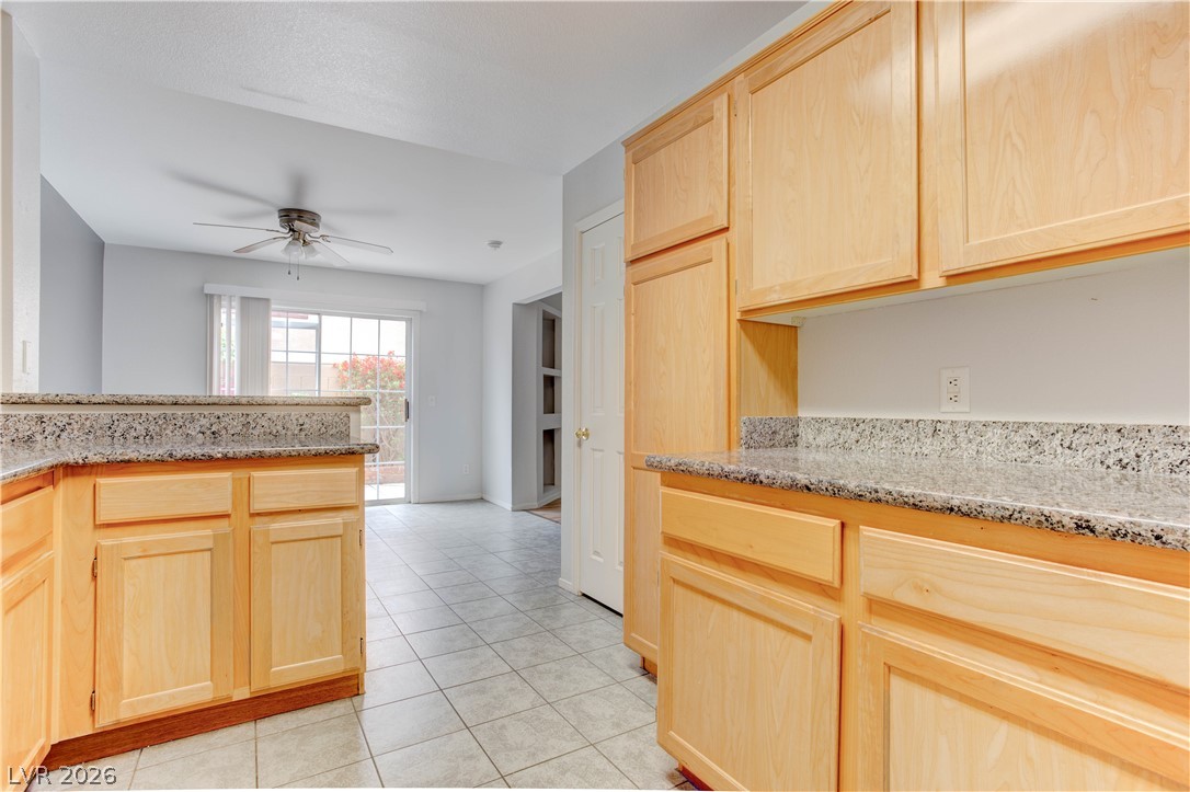 690 Ambling Gait Avenue Property Photo 13