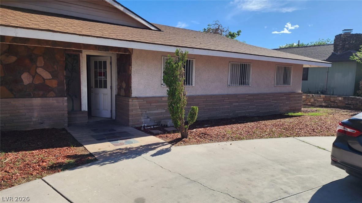 4897 Sawyer Avenue Property Photo