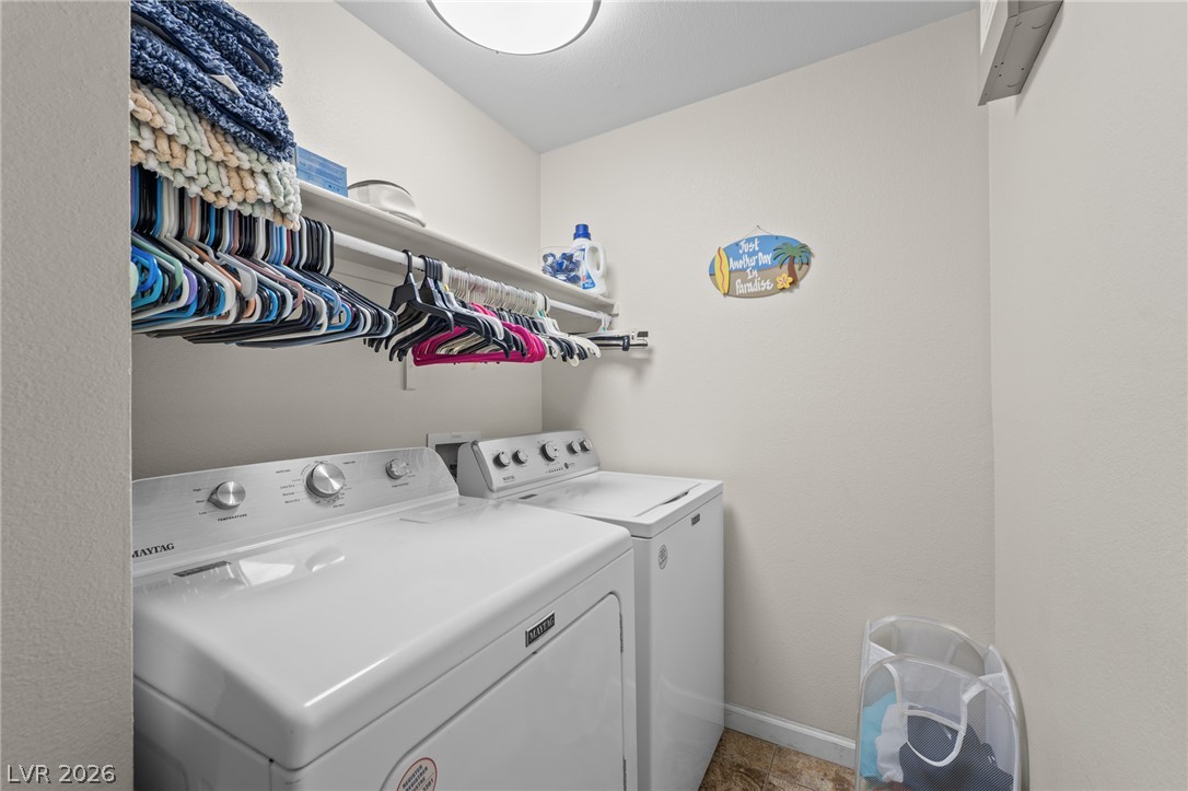823 Hunters Ridge Way Property Photo 19