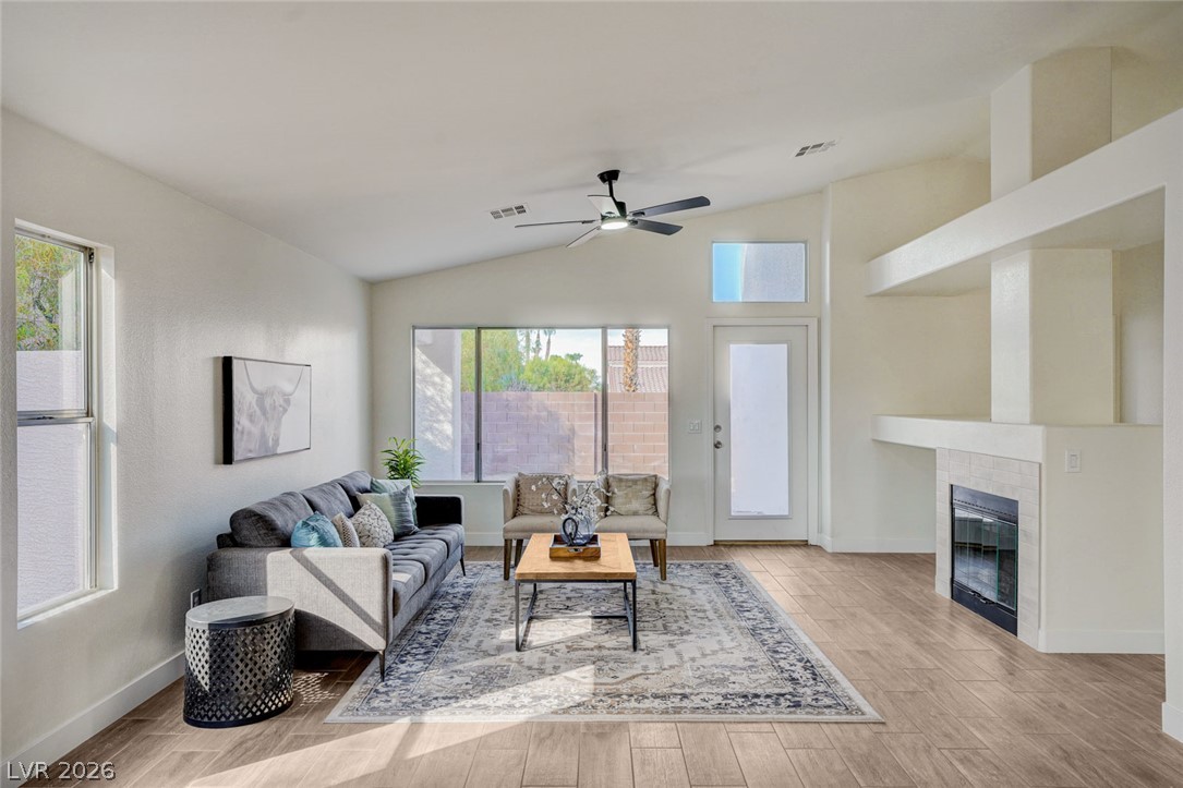 9844 Lenox Crest Place Property Photo 10