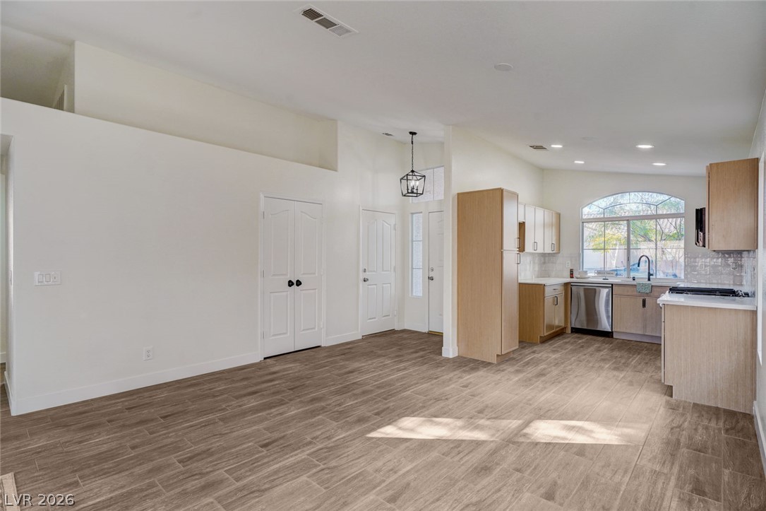 9844 Lenox Crest Place Property Photo 14