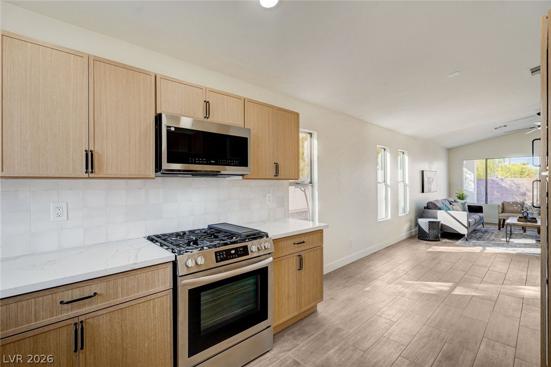 9844 Lenox Crest Place Property Photo 20