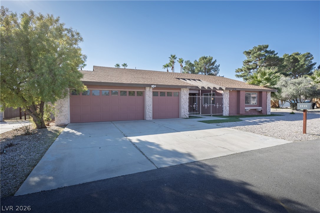2221 Mohawk Street Property Photo 5