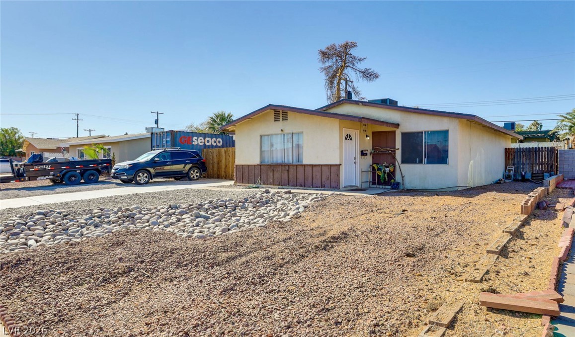 3247 Greenbriar Drive Property Photo 1