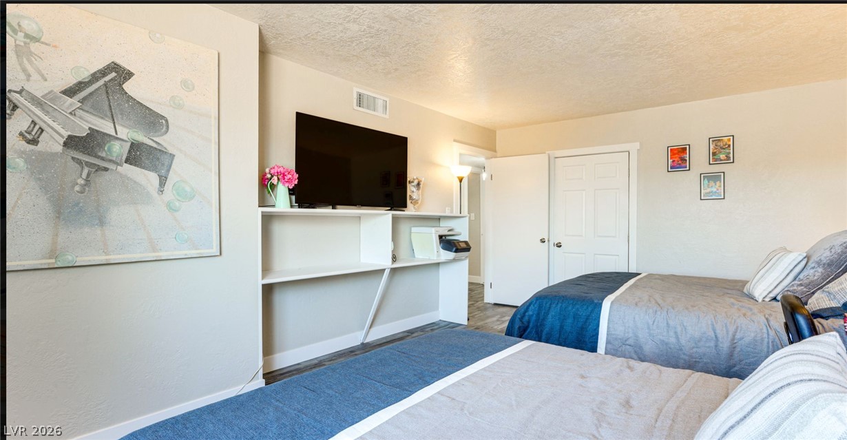 3247 Greenbriar Drive Property Photo 11