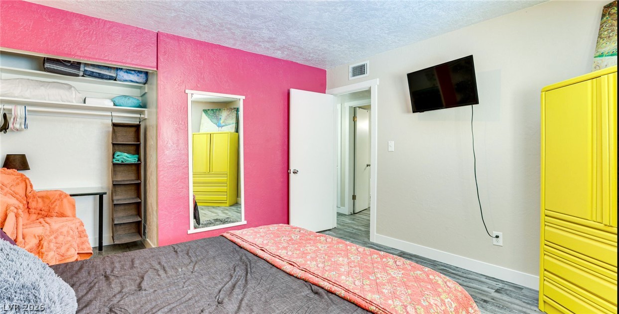 3247 Greenbriar Drive Property Photo 16