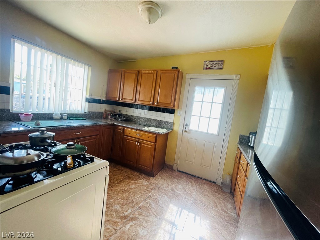 3708 Waikiki Avenue Property Photo 9