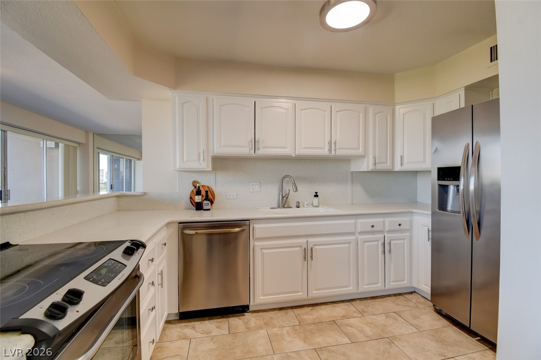 3111 Bel Air Drive Unit 8e Property Photo 21