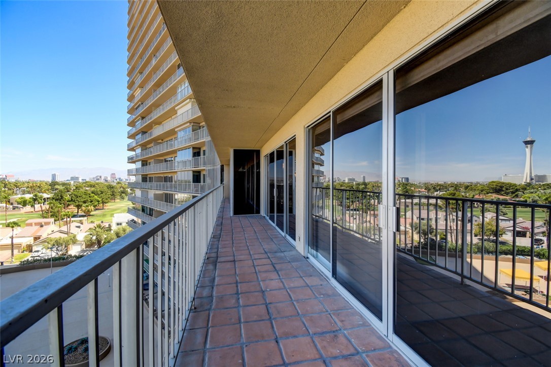 3111 Bel Air Drive Unit 8e Property Photo 42
