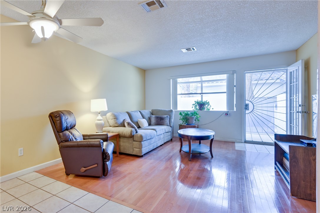 2032 Bavington Drive B Property Photo 4