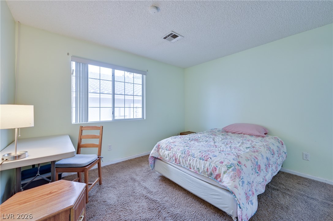 2032 Bavington Drive B Property Photo 18