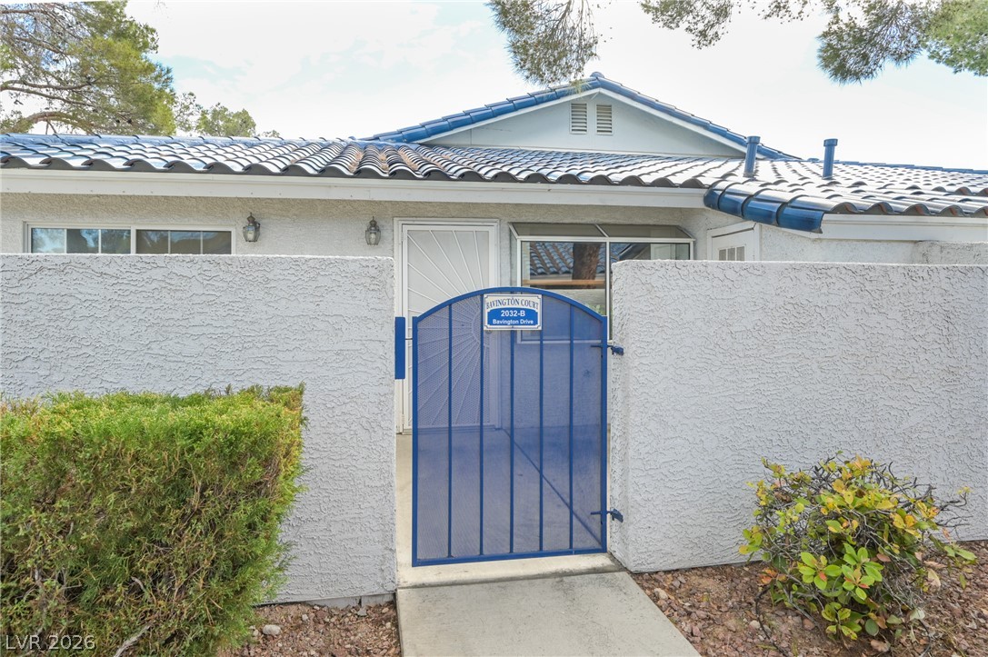 2032 Bavington Drive B Property Photo 29
