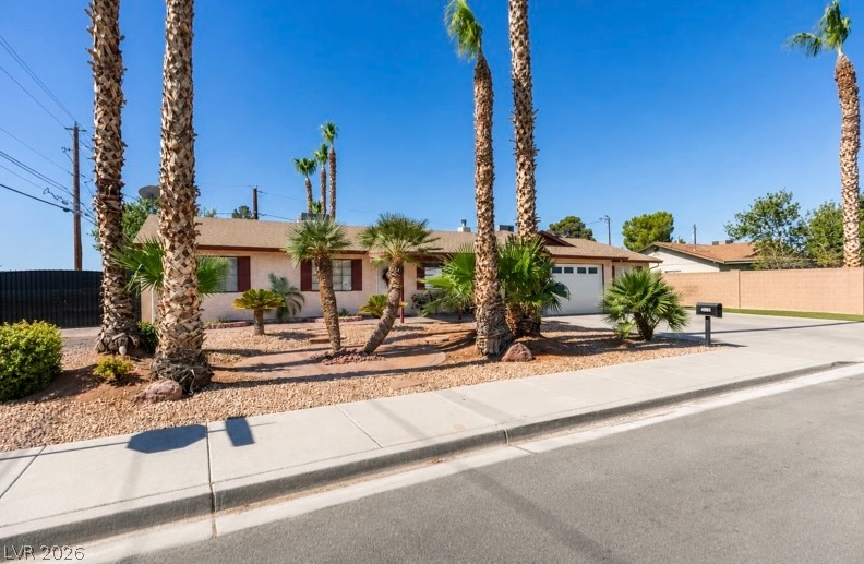 4985 Arizona Avenue Property Photo 3