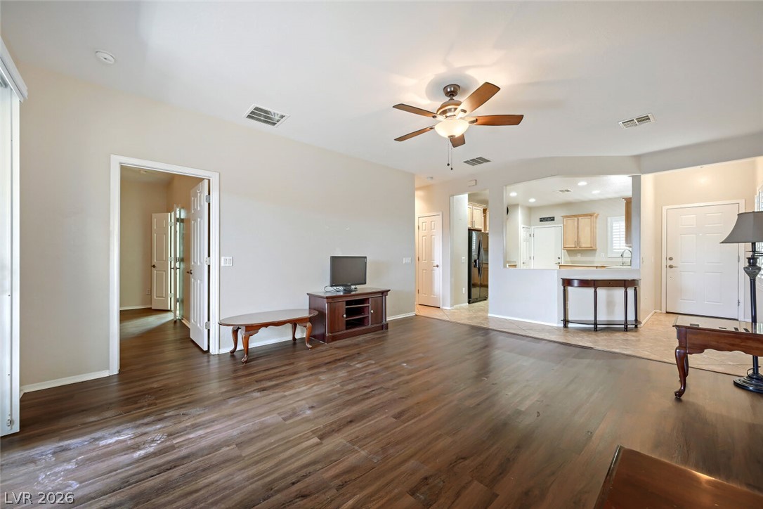 6145 Wheat Penny Avenue Property Photo 9