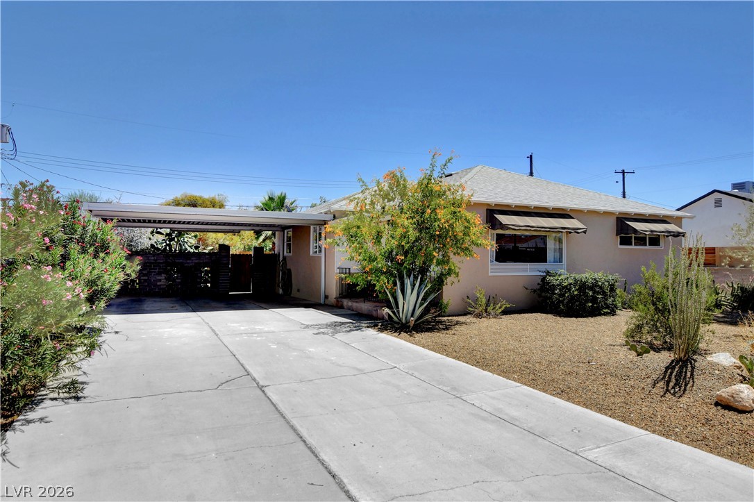 1349 Douglas Drive Property Photo 1