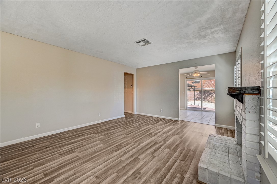 362 Manzanita Street Property Photo 11