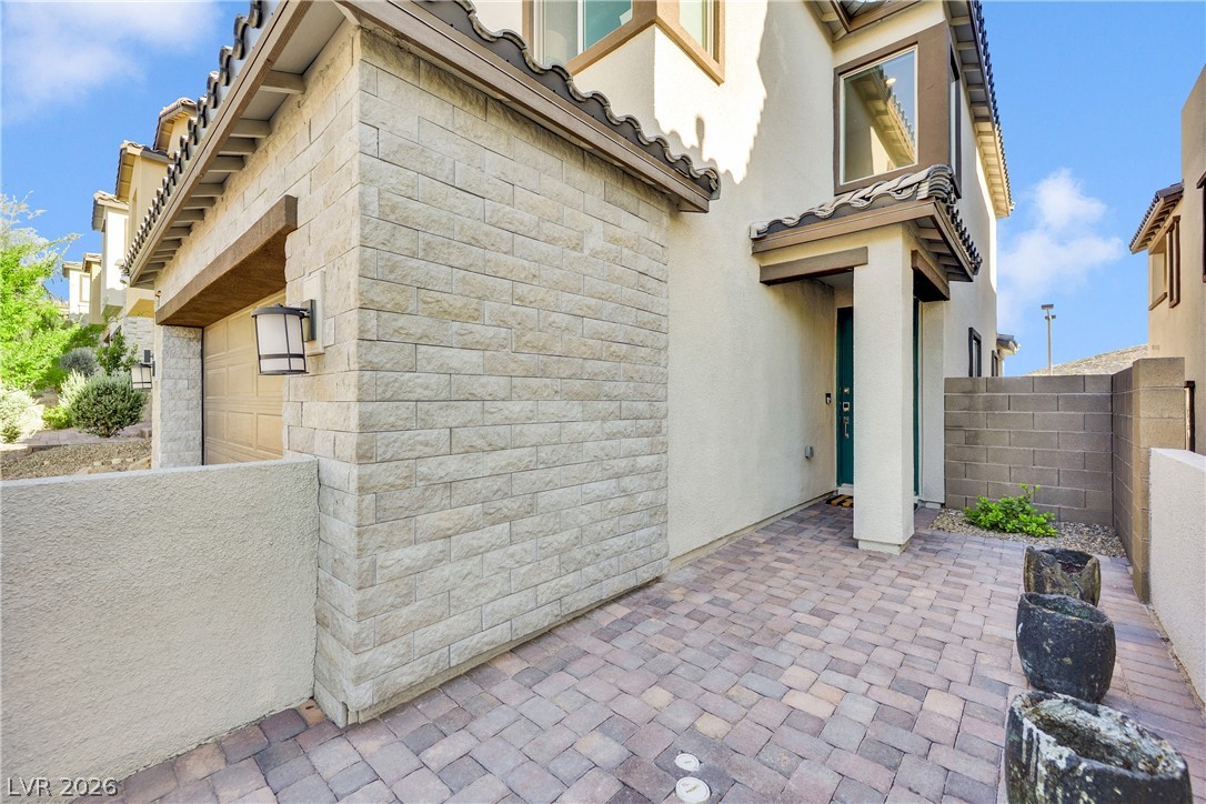 11572 Desert Hollow Avenue Property Photo 3