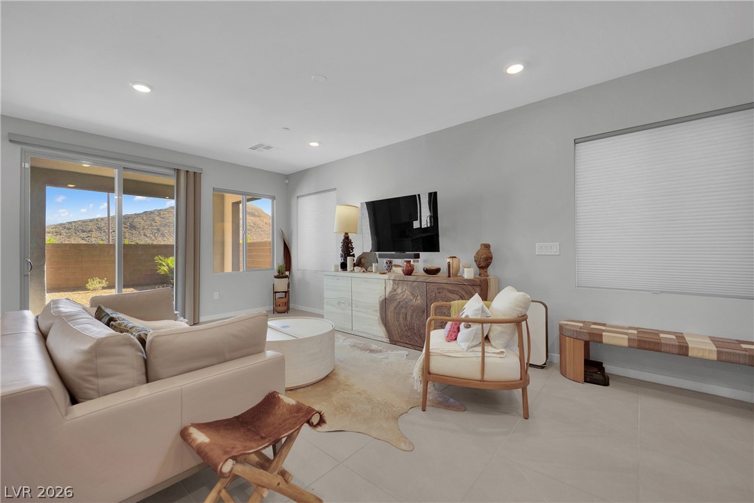 11572 Desert Hollow Avenue Property Photo 6