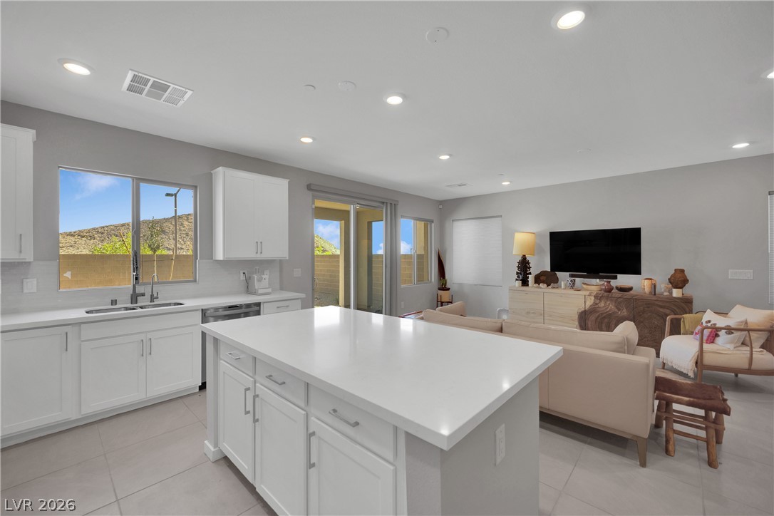 11572 Desert Hollow Avenue Property Photo 10