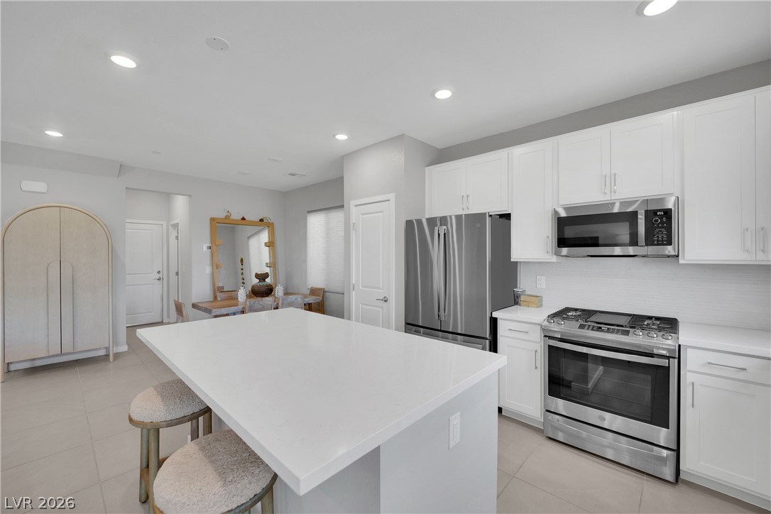 11572 Desert Hollow Avenue Property Photo 12