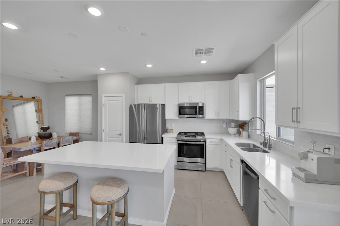 11572 Desert Hollow Avenue Property Photo 15