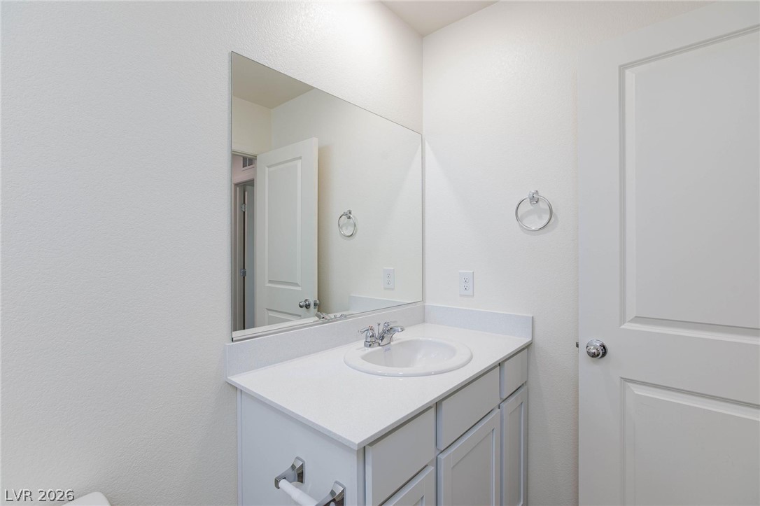 6061 Amaryllis Falls Street Property Photo 3