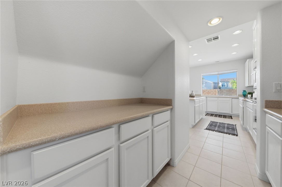 9456 Bluff Ledge Avenue Property Photo 18