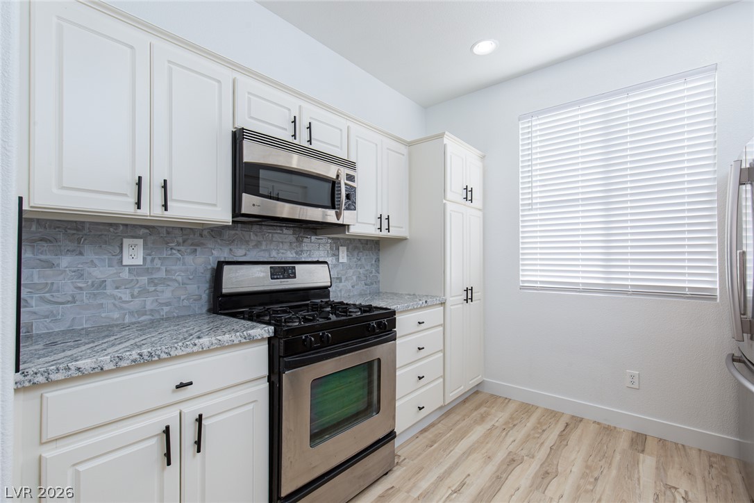 2414 Brockton Way Property Photo 12