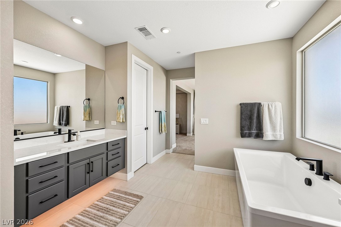 176 Harris Peak Street Property Photo 49