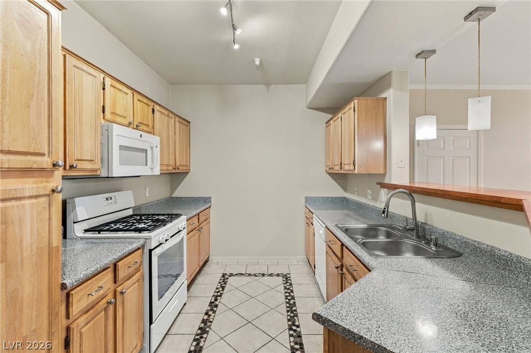 5855 Valley Drive 1080 Property Photo 11