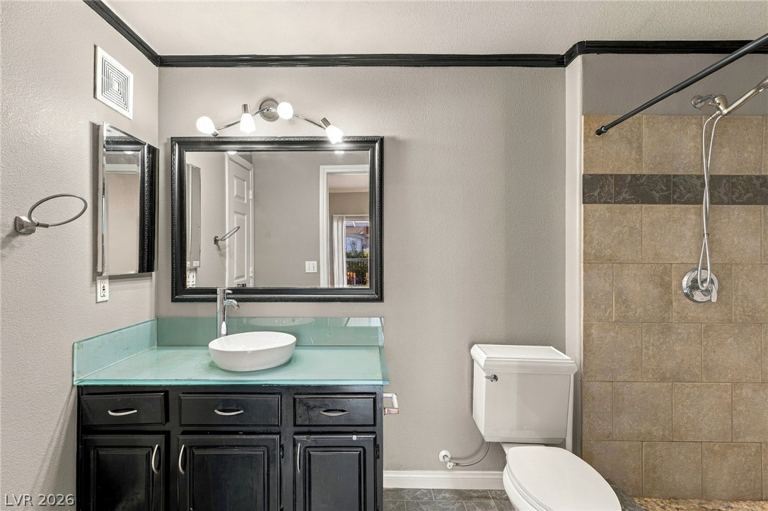 5855 Valley Drive 1080 Property Photo 18