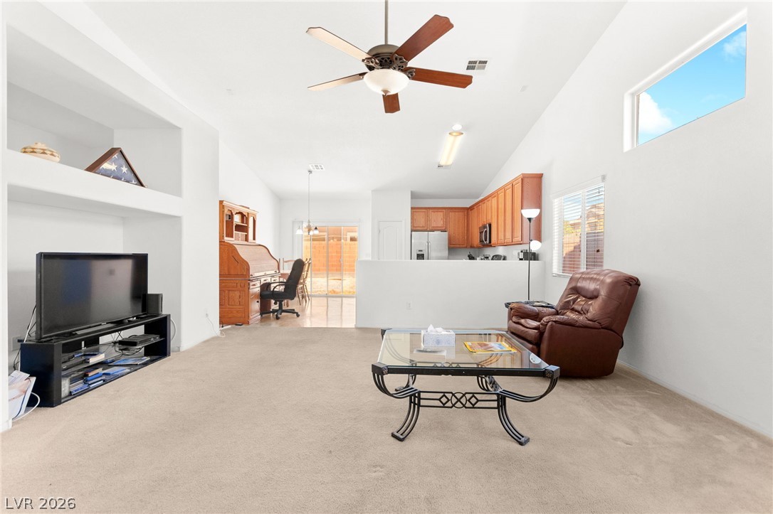 324 Sharp Edge Avenue Property Photo 2