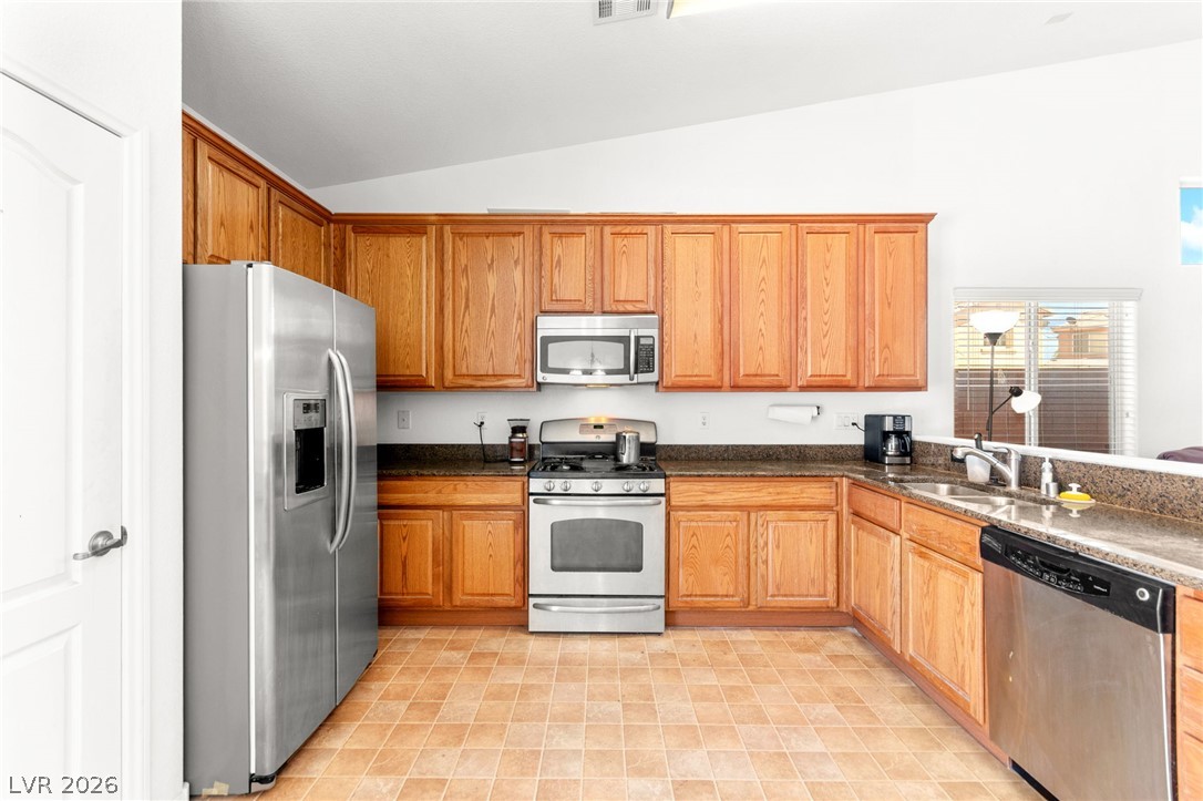 324 Sharp Edge Avenue Property Photo 3