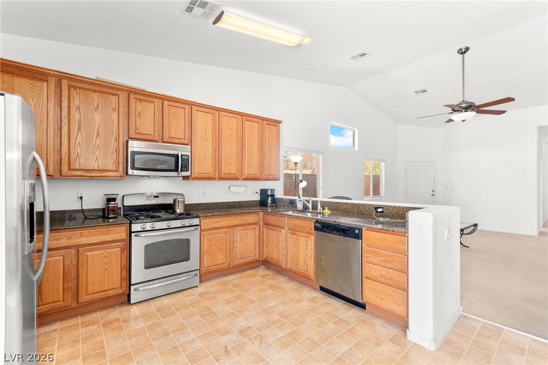 324 Sharp Edge Avenue Property Photo 14