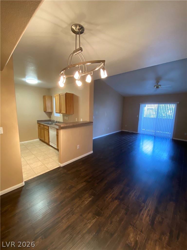 7255 West Sunset Road 2023 Property Photo 3