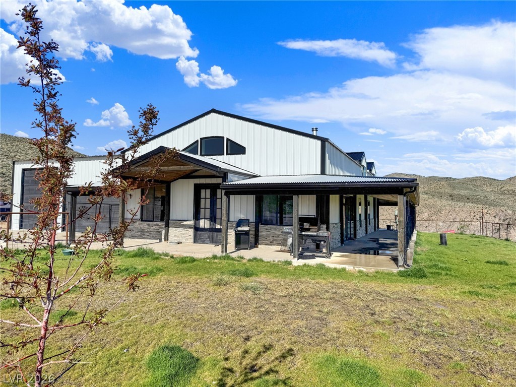 9393 North 93 Highway Property Photo 4