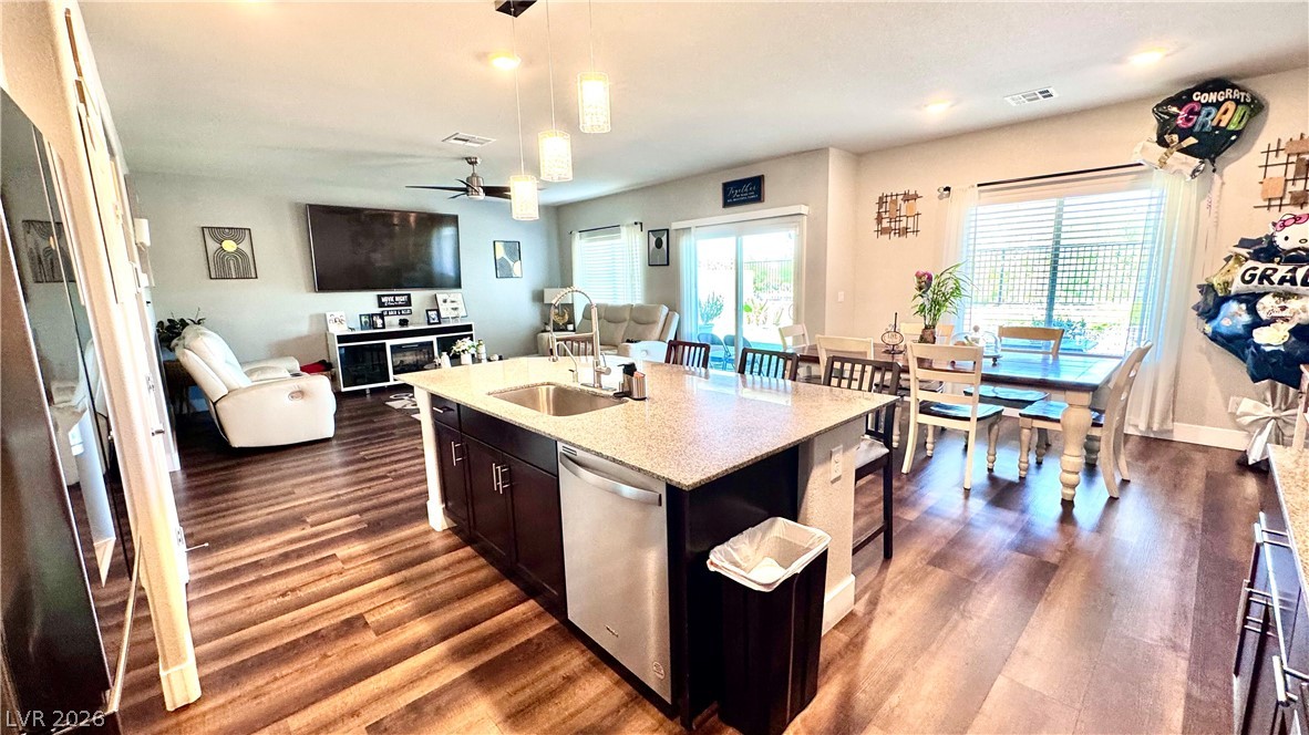 4524 Pointleaf Street Property Photo 11