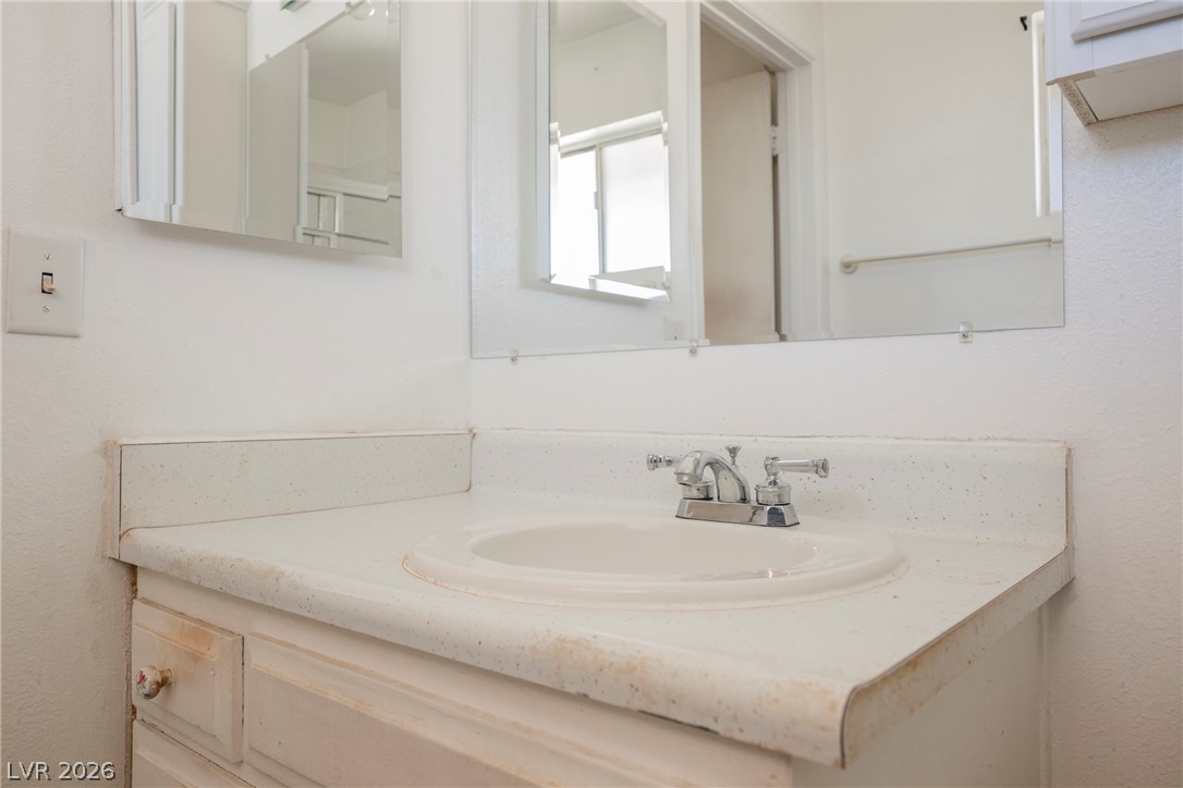 5820 Carmen Boulevard Property Photo 38
