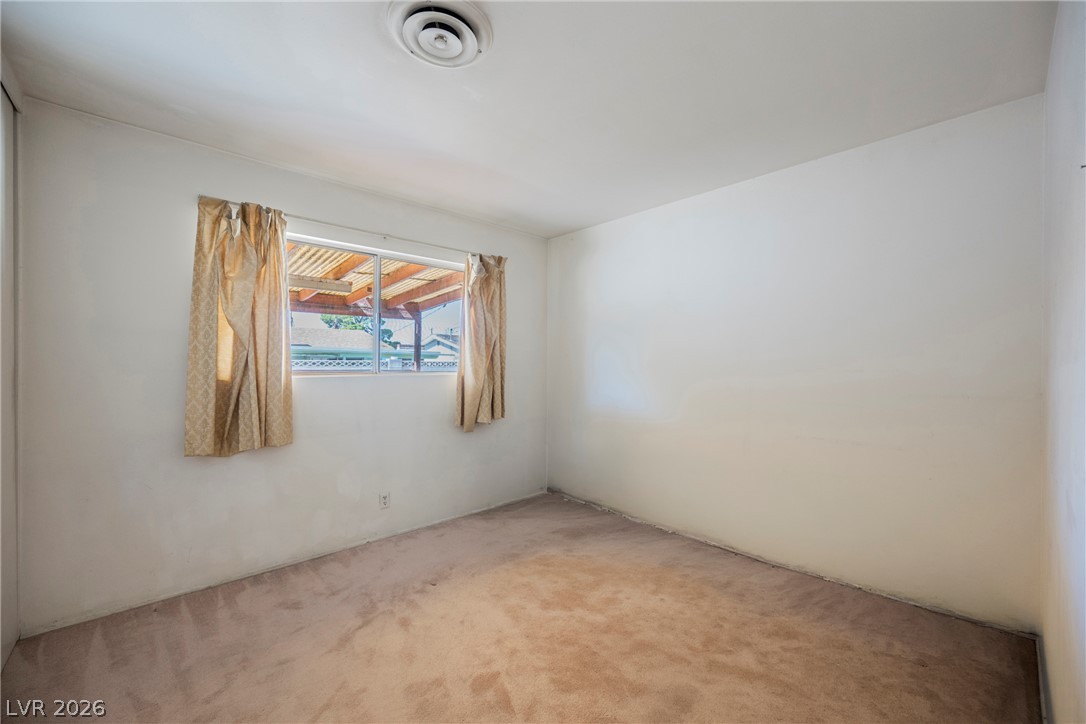 5820 Carmen Boulevard Property Photo 39