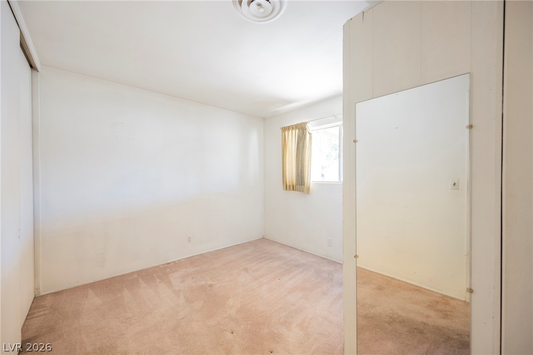 5820 Carmen Boulevard Property Photo 44