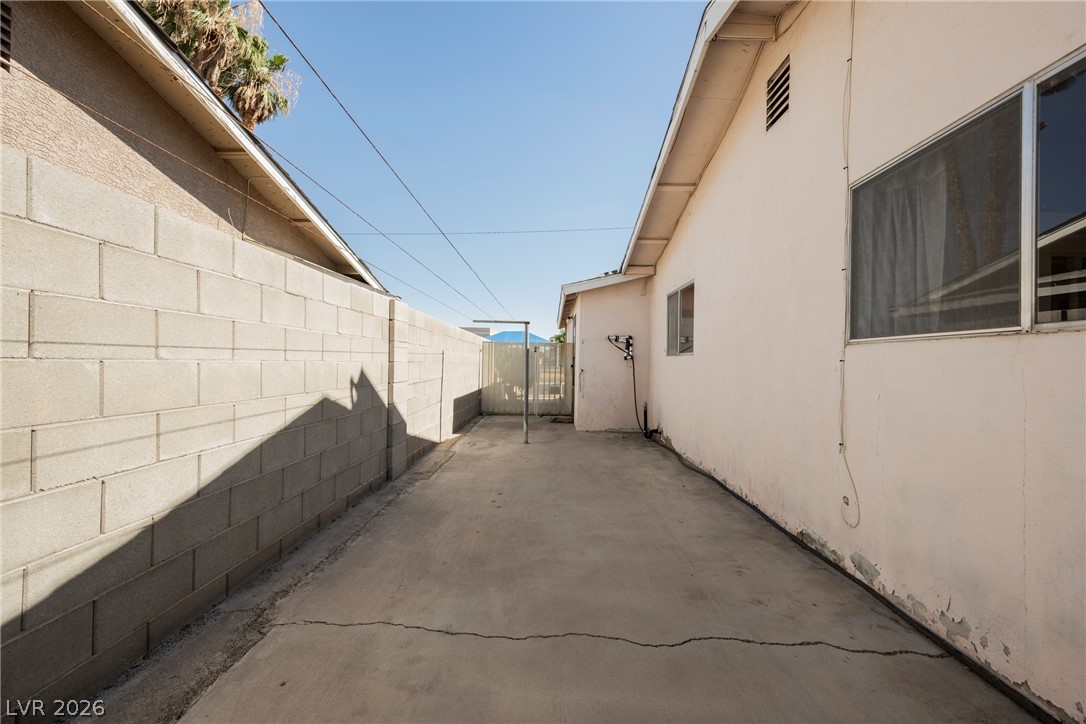 5820 Carmen Boulevard Property Photo 58