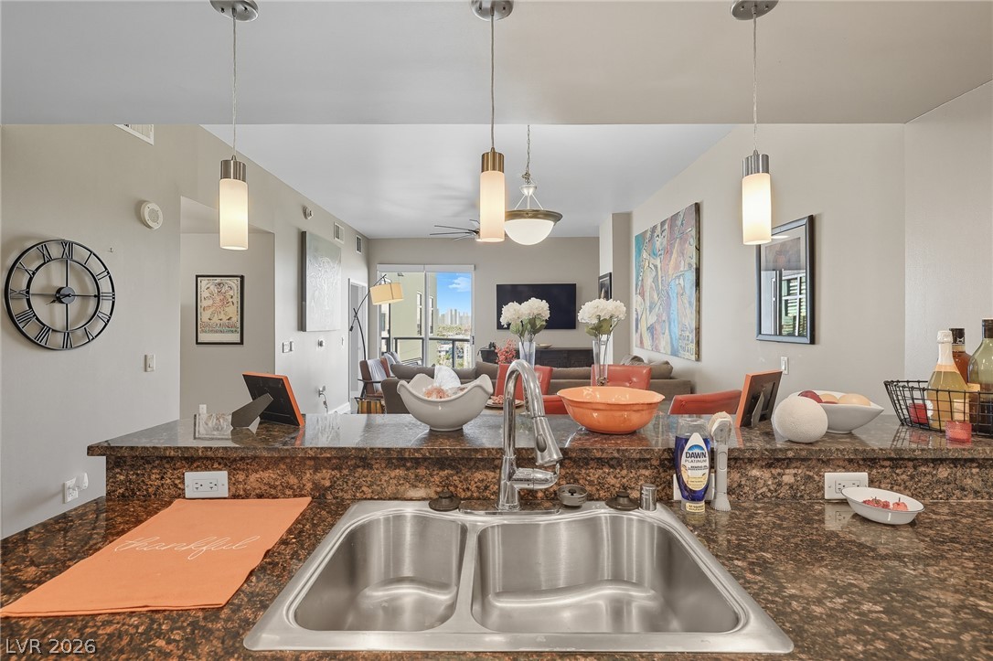 150 Las Vegas Blvd N 1114 Property Photo 7