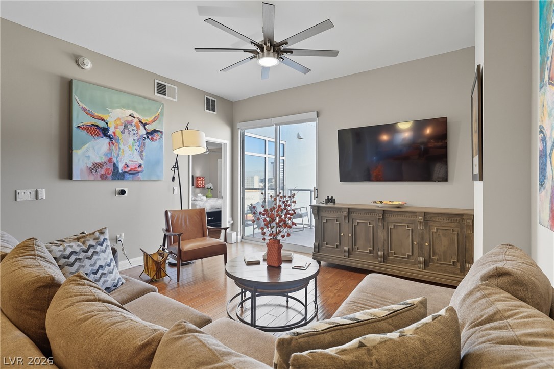 150 Las Vegas Blvd N 1114 Property Photo 12