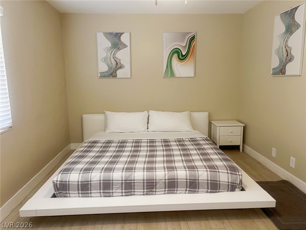 4194 Greenpoint Street Property Photo 12