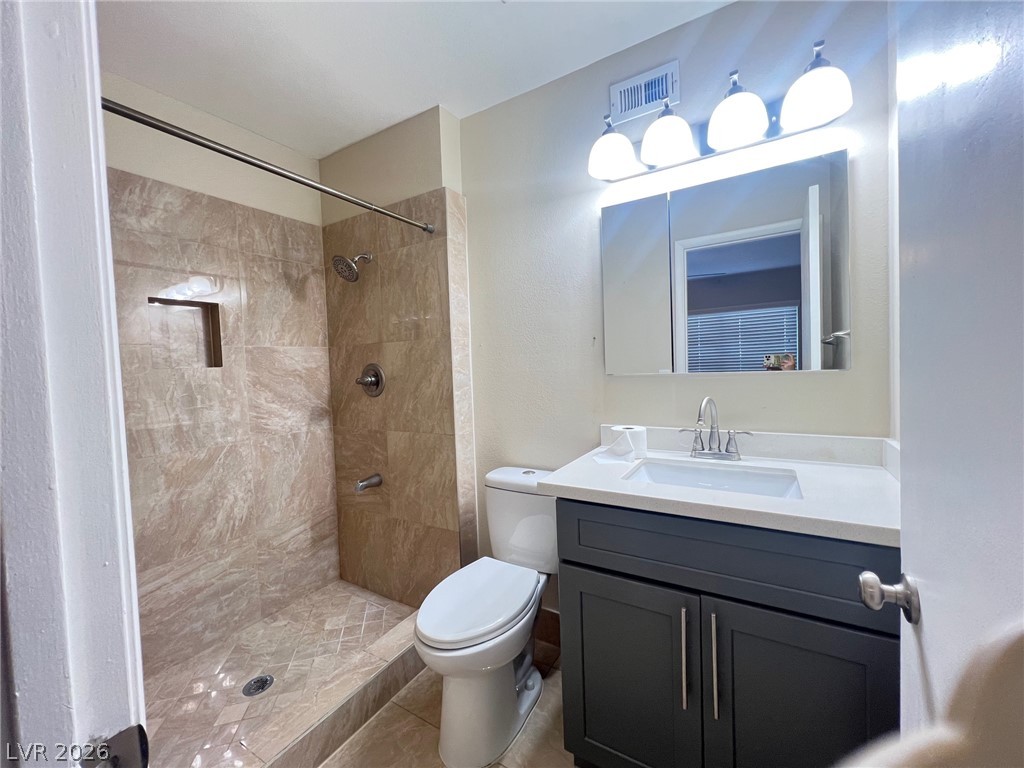 4194 Greenpoint Street Property Photo 14