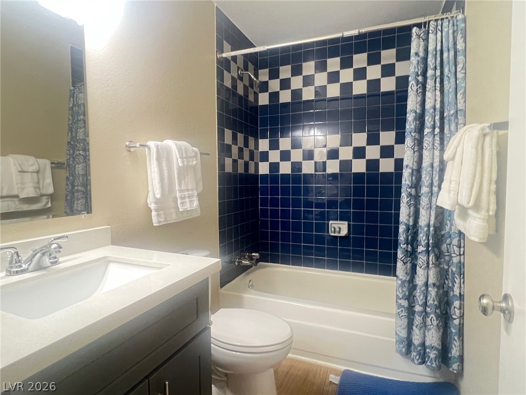 4194 Greenpoint Street Property Photo 17