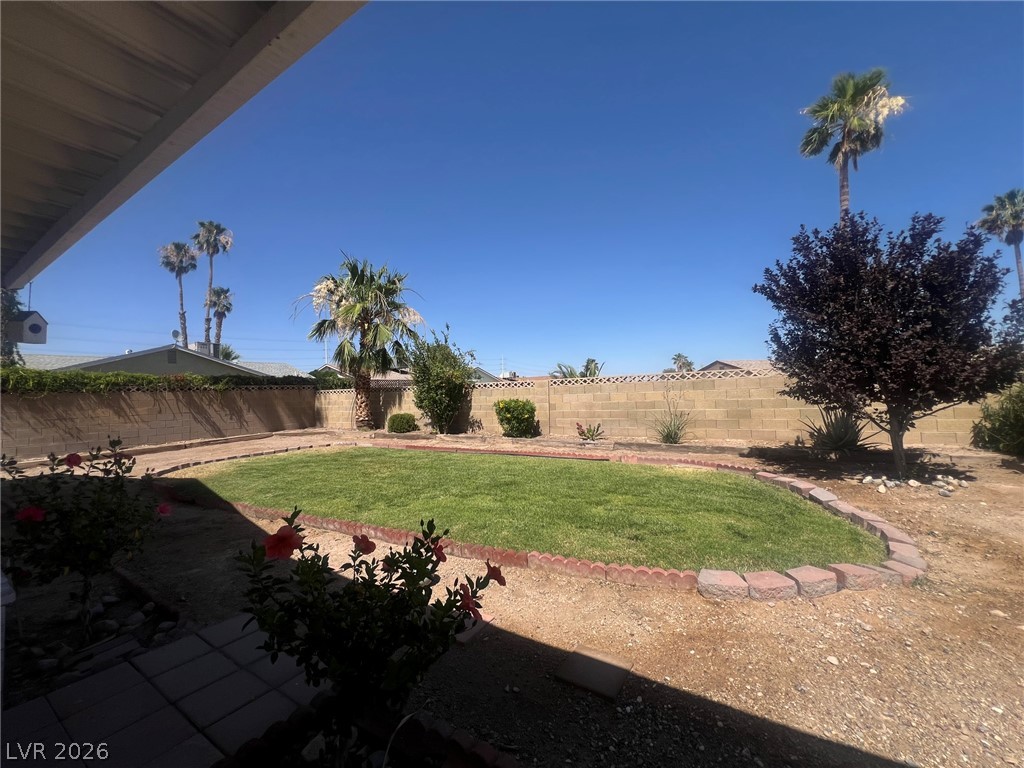 4194 Greenpoint Street Property Photo 21